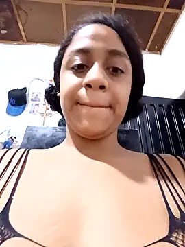 Snapshot of lacrespa24 chatting on November 15, 2025, 11:31 pm lacrespa24 online show from November 15, 2025, 11:31 pm