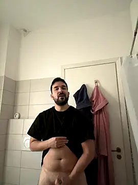 ReDiBastoni90 online show from November 8, 2025, 10:52 am