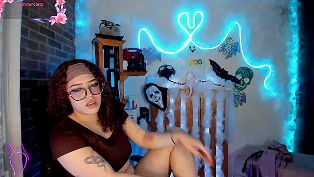 Lizz martins online show from October 25, 2025, 2:11 am