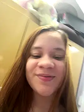 ruivinhadancer online show from December 18, 2025, 8:34 pm