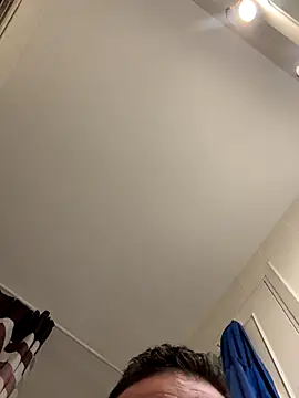 calienteatope online show from November 17, 2025, 3:32 am