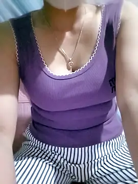 Snapshot of LalayCii chatting on October 13, 2025, 9:22 am LalayCii online show from October 13, 2025, 9:22 am