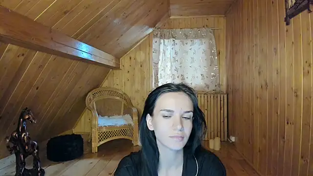 EvelynVox online show from November 4, 2025, 6:28 am