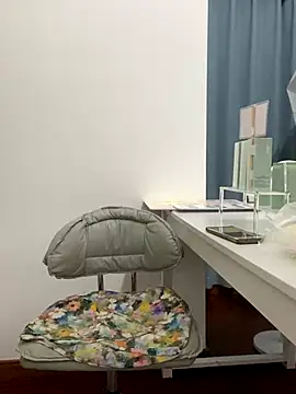 Snapshot of Best_love66 chatting on November 3, 2025, 4:17 am Best love66 online show from November 3, 2025, 4:17 am