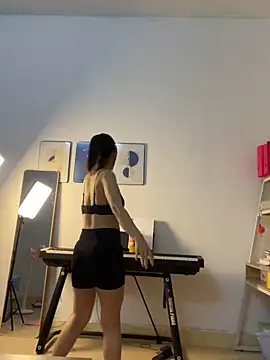 Snapshot of Best_love66 chatting on October 24, 2025, 1:21 pm Best love66 online show from October 24, 2025, 1:21 pm