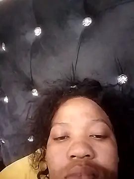 Snapshot of CaramelBoootie chatting on November 11, 2025, 7:52 pm CaramelBoootie online show from November 11, 2025, 7:52 pm