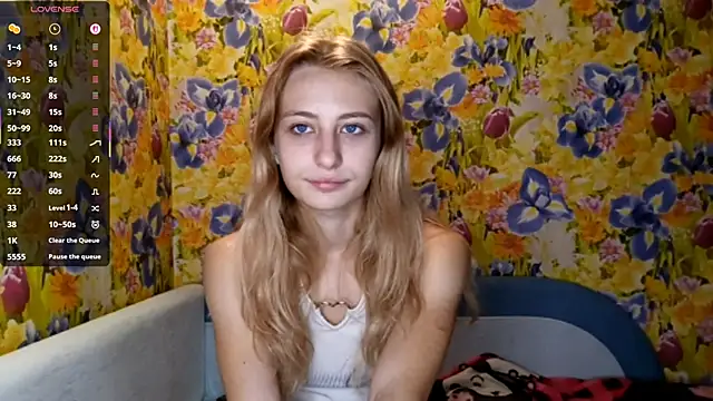 Snapshot of AmeliLia chatting on October 31, 2025, 3:41 pm AmeliLia online show from October 31, 2025, 3:41 pm