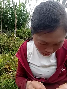 siusiu-00 online show from October 26, 2025, 4:46 am