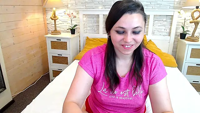 Soft Lilly online show from November 21, 2025, 6:12 am