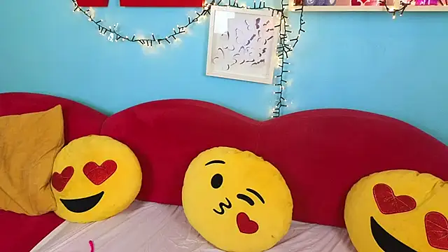 Soft Lilly online show from February 10, 2026, 6:12 am