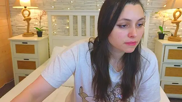 Soft Lilly online show from February 6, 2026, 6:20 am