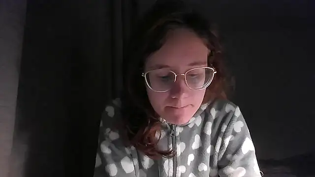 Snapshot of LuckySLove chatting on January 14, 2026, 8:12 pm LuckySLove online show from January 14, 2026, 8:12 pm