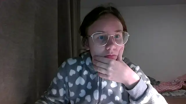 Snapshot of LuckySLove chatting on January 12, 2026, 6:47 pm LuckySLove online show from January 12, 2026, 6:47 pm