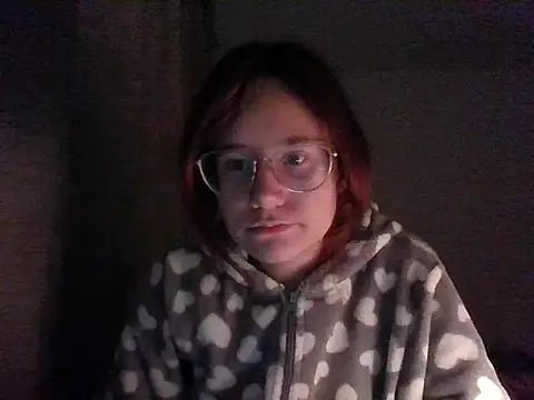 Snapshot of LuckySLove chatting on January 13, 2026, 6:34 pm LuckySLove online show from January 13, 2026, 6:34 pm