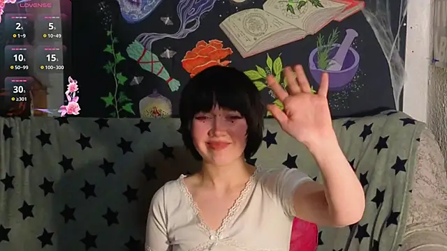 ReincarnatedAngel online show from December 17, 2025, 8:36 pm