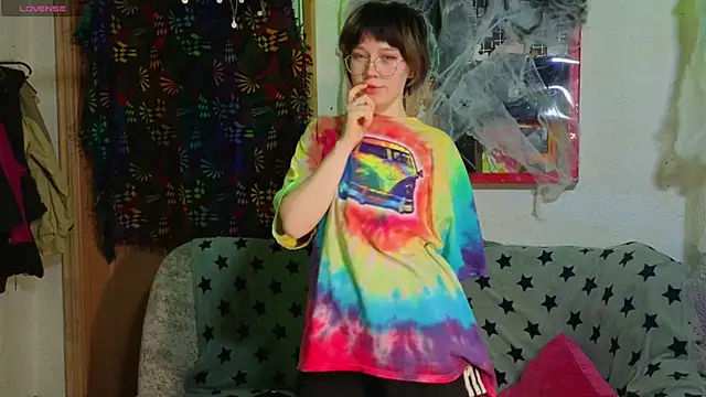 ReincarnatedAngel online show from November 6, 2025, 8:35 pm