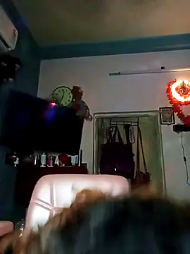 Darling Annie online show from November 18, 2025, 6:44 pm