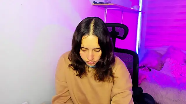 Snapshot of Emily_Lindey chatting on November 20, 2025, 3:07 am Emily Lindey online show from November 20, 2025, 3:07 am