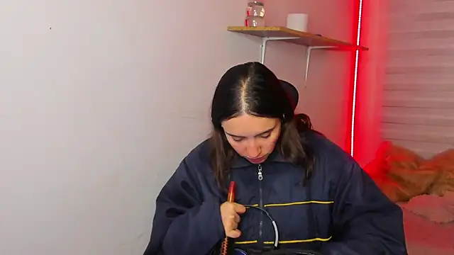 Snapshot of Emily_Lindey chatting on November 23, 2025, 3:16 am Emily Lindey online show from November 23, 2025, 3:16 am