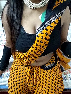 Snapshot of monalisharoy544554 chatting on October 18, 2025, 2:52 pm monalisharoy544554 online show from October 18, 2025, 2:52 pm
