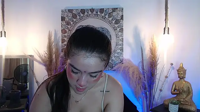 Snapshot of ZharaGag_on_u chatting on October 23, 2025, 12:04 pm ZharaGag on u online show from October 23, 2025, 12:04 pm