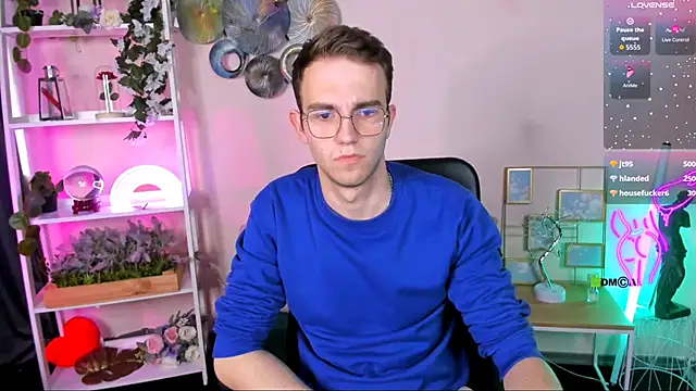 Snapshot of astren_villo chatting on May 12, 2026, 4:02 pm astren villo online show from May 12, 2026, 4:02 pm