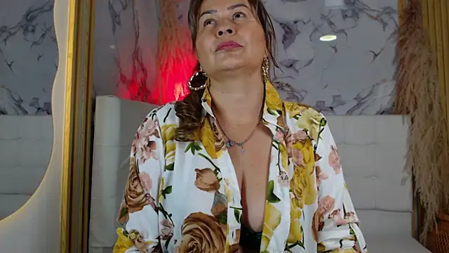 Snapshot of _Pamelamilf chatting on November 27, 2025, 6:19 pm Pamelamilf online show from November 27, 2025, 6:19 pm