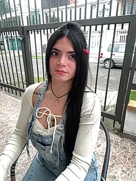 Snapshot of PamelaJonsom_ chatting on April 14, 2026, 11:37 am PamelaJonsom online show from April 14, 2026, 11:37 am