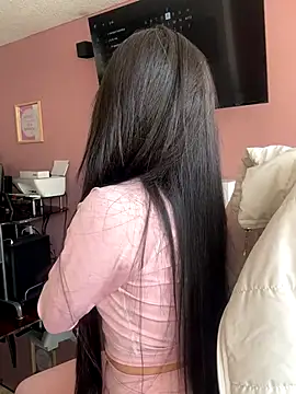 PamelaJonsom  online show from November 8, 2025, 2:20 pm