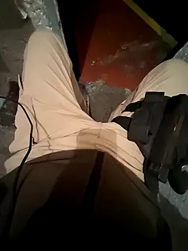 Snapshot of Raczos chatting on October 19, 2025, 2:36 am Raczos online show from October 19, 2025, 2:36 am