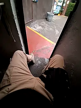 Snapshot of Raczos chatting on December 14, 2025, 12:06 am Raczos online show from December 14, 2025, 12:06 am