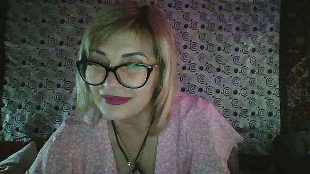 Lia Ray online show from December 3, 2025, 8:30 pm