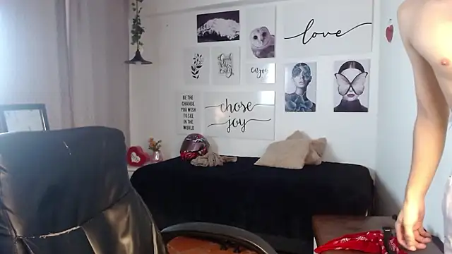 AmethystShadow17 online show from March 16, 2026, 8:22 pm