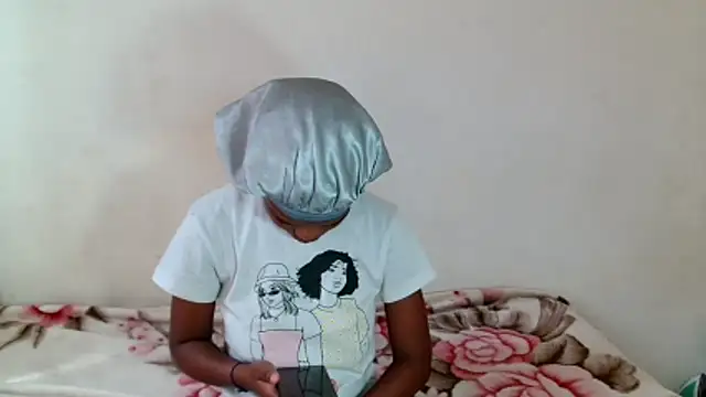 Snapshot of SexyLatoya05 chatting on December 1, 2025, 5:41 am SexyLatoya05 online show from December 1, 2025, 5:41 am