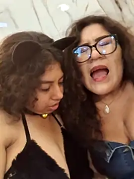 Snapshot of sol093 chatting on April 10, 2026, 9:44 pm sol093 online show from April 10, 2026, 9:44 pm