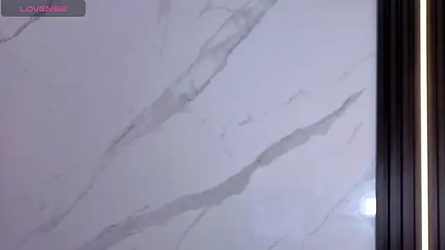 Snapshot of Alisson_brown1_ chatting on October 30, 2025, 8:17 pm Alisson brown1 online show from October 30, 2025, 8:17 pm