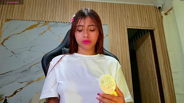 dafne17  online show from January 10, 2026, 9:59 am