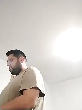 Eduar0015 online show from October 14, 2025, 1:06 am