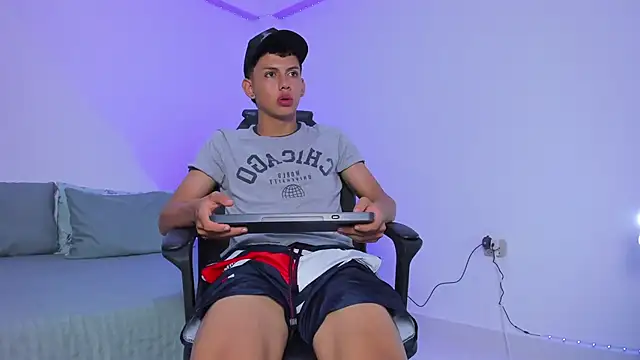 Axel Cody  online show from November 2, 2025, 11:37 am