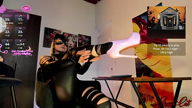 ana cat online show from October 31, 2025, 2:46 pm