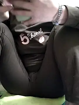 Amanda- ena- online show from November 2, 2025, 6:29 am