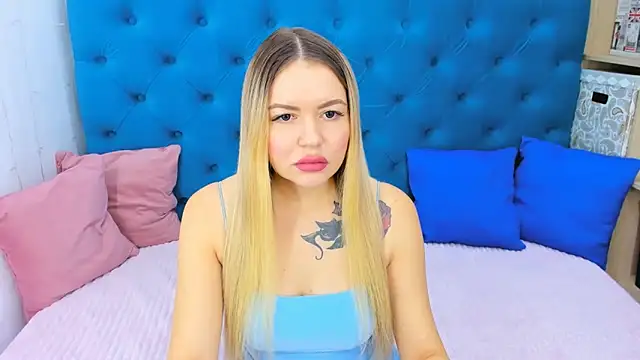 SpicyPreggo online show from October 18, 2025, 4:03 am