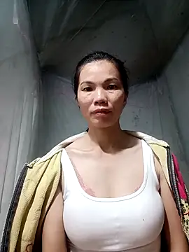 Snapshot of Style-lee chatting on November 2, 2025, 1:49 pm Style-lee online show from November 2, 2025, 1:49 pm