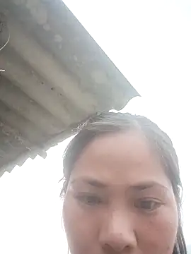 Snapshot of Lyssa-a chatting on April 16, 2026, 10:16 am Lyssa-a online show from April 16, 2026, 10:16 am