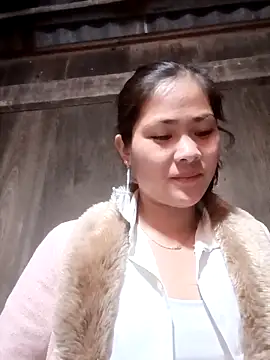 Snapshot of Lyssa-a chatting on March 11, 2026, 6:18 am Lyssa-a online show from March 11, 2026, 6:18 am