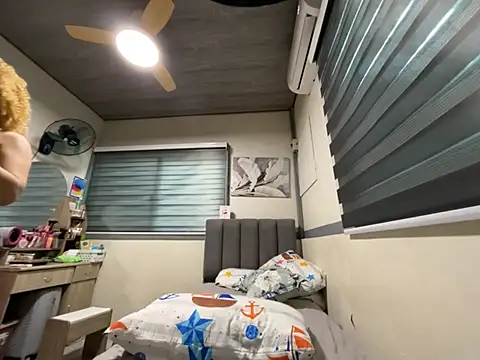 Snapshot of Vanetika_urgoddessxxx chatting on March 26, 2026, 5:17 am Vanetika urgoddessxxx online show from March 26, 2026, 5:17 am