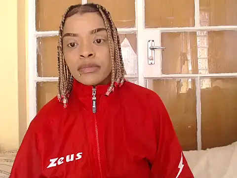 fifiqueen25 online show from November 10, 2025, 7:13 am