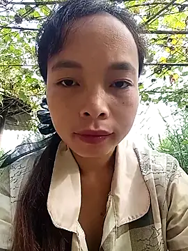 Nguyet2k4 online show from October 30, 2025, 1:37 am