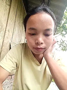 Nguyet2k4 online show from November 10, 2025, 5:01 am