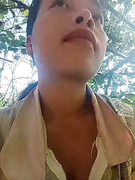 Nguyet2k4 online show from October 18, 2025, 1:07 am